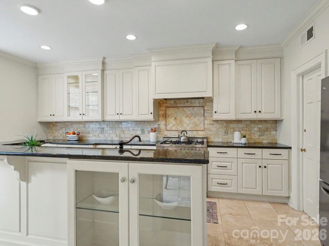 148 Perrin Place, Charlotte, NC 28207