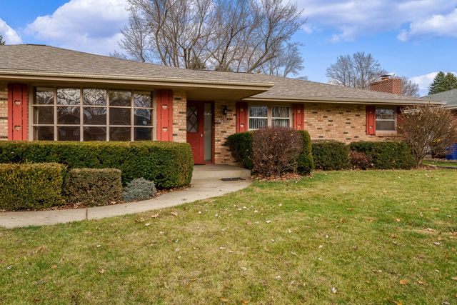 5802 CLARENDON Drive, Rockford, IL 61114