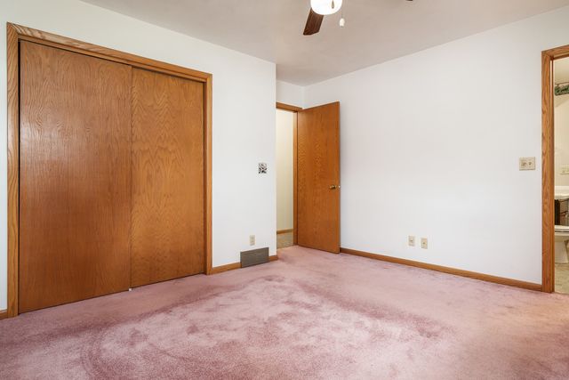 5802 CLARENDON Drive, Rockford, IL 61114