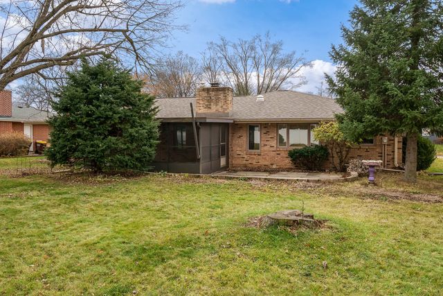 5802 CLARENDON Drive, Rockford, IL 61114