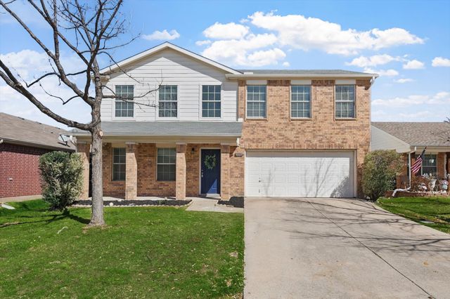 9005 Wagon Trail, Aubrey, TX 76227