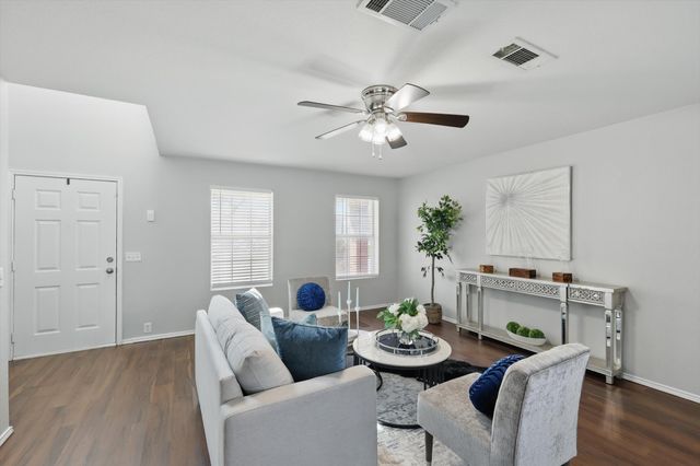 9005 Wagon Trail, Aubrey, TX 76227