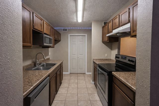 18333 Roehampton Drive 1117, Dallas, TX 75252