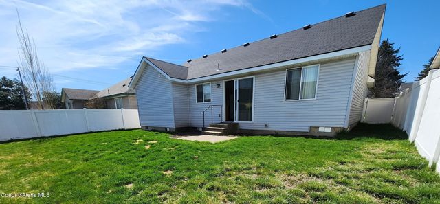 828 N Doryport CT, Post Falls, ID 83854