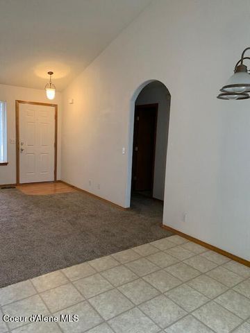 828 N Doryport CT, Post Falls, ID 83854