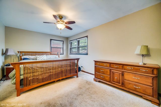 514 E 164th Place, South Holland, IL 60473