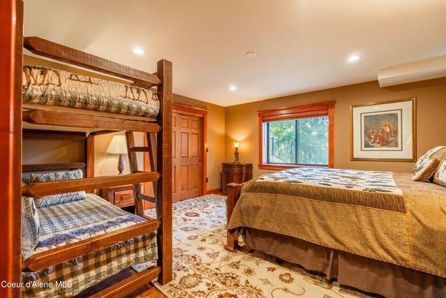 246 Oden Bay Drive, Sandpoint, ID 83864