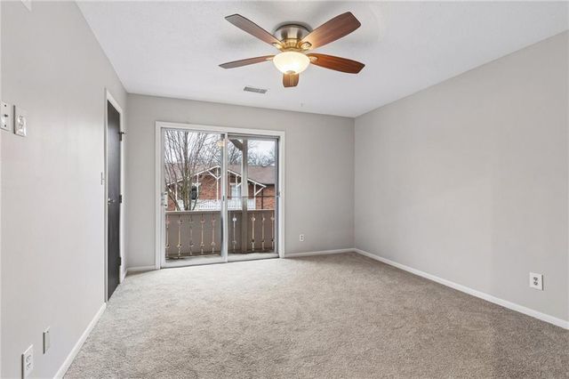 5700 W 97th Street, Overland Park, KS 66207