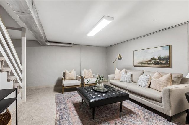 5700 W 97th Street, Overland Park, KS 66207