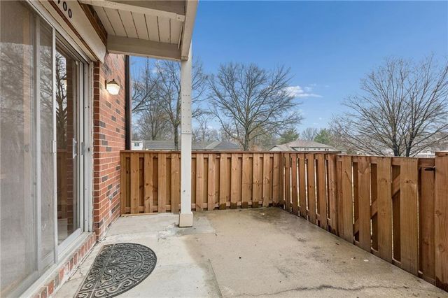 5700 W 97th Street, Overland Park, KS 66207