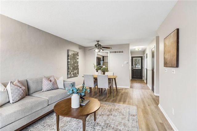 5700 W 97th Street, Overland Park, KS 66207