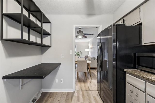 5700 W 97th Street, Overland Park, KS 66207