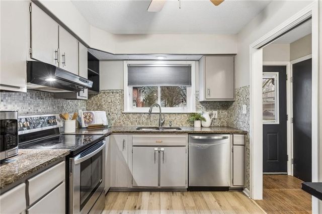 5700 W 97th Street, Overland Park, KS 66207