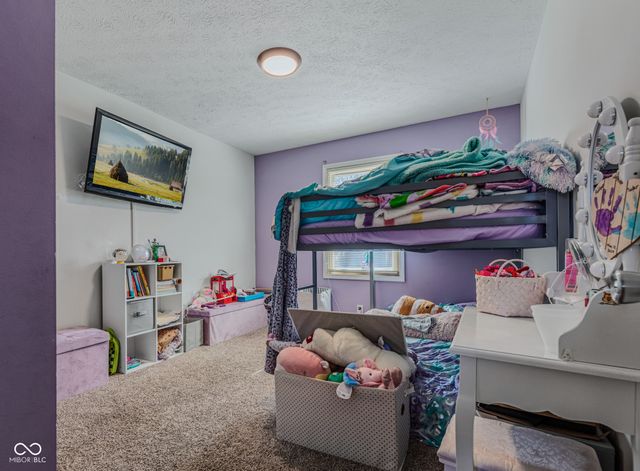 5206 E Homestead Drive, Columbus, IN 47201