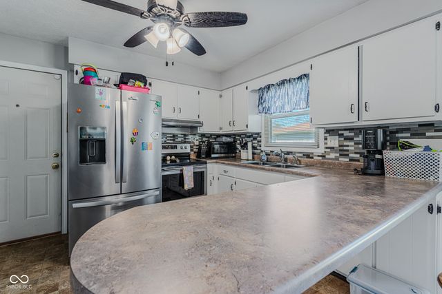 5206 E Homestead Drive, Columbus, IN 47201