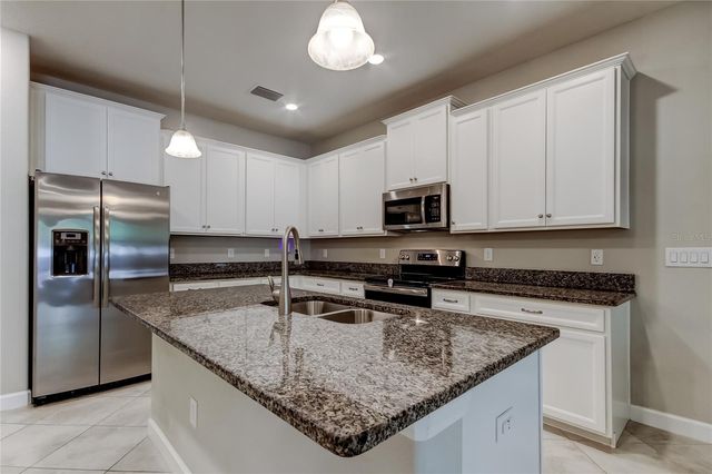 6623 CITRUS CREEK LANE, Tampa, FL 33625