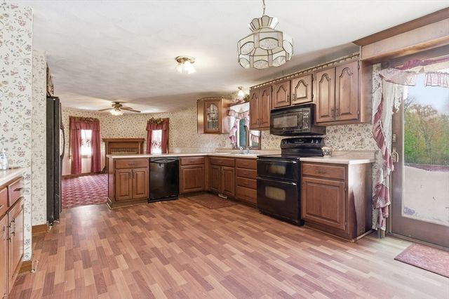67 Blackstone, Blackstone, MA 01504