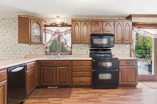 67 Blackstone, Blackstone, MA 01504