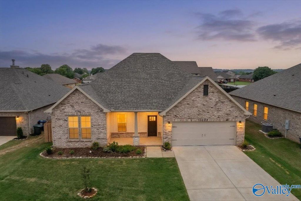 15908 NW Big Ben Drive, Harvest, AL 35749