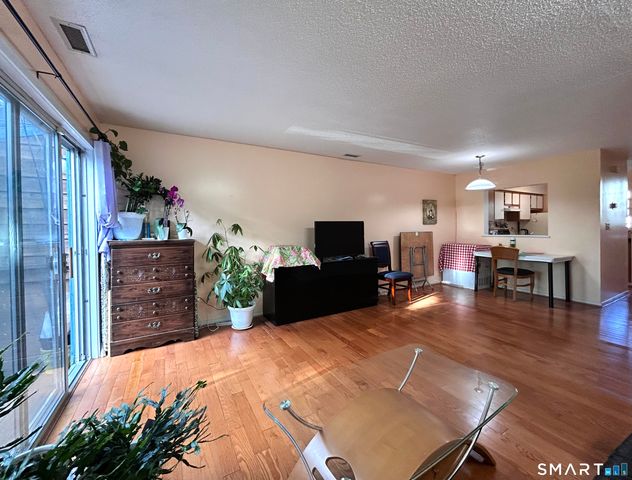 1425 Quinnipiac Avenue 203, New Haven, CT 06513
