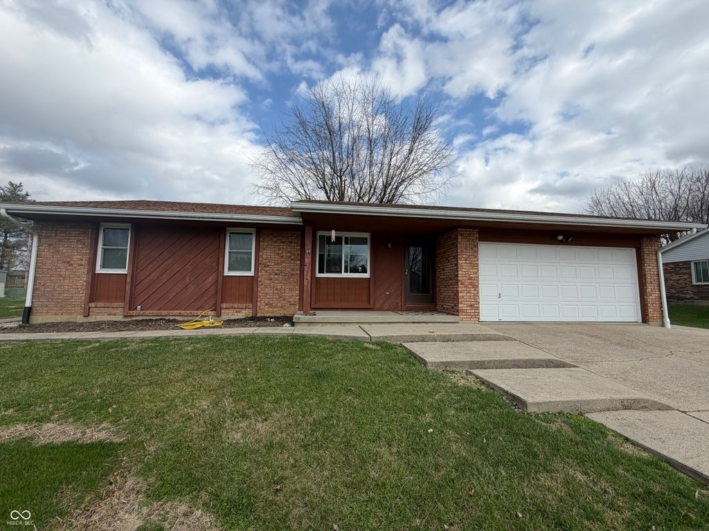 338 Bob White Boulevard, Batesville, IN 47006