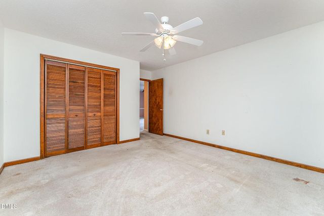 140 Rollingwood Drive, Dunn, NC 28334