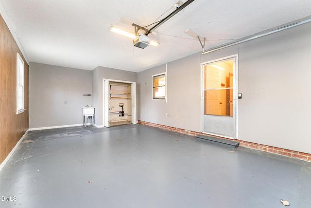 140 Rollingwood Drive, Dunn, NC 28334