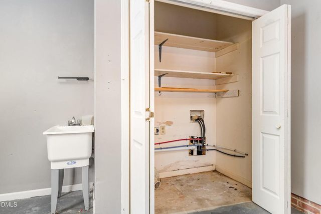 140 Rollingwood Drive, Dunn, NC 28334