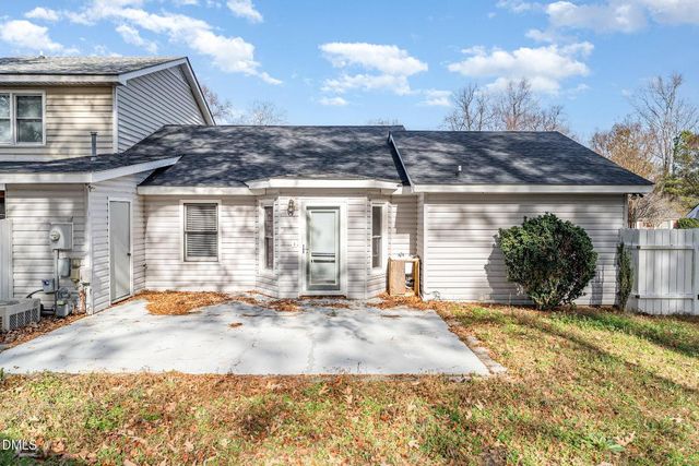 140 Rollingwood Drive, Dunn, NC 28334
