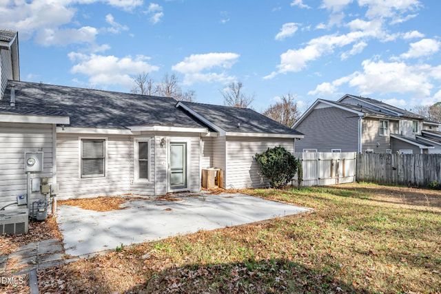 140 Rollingwood Drive, Dunn, NC 28334