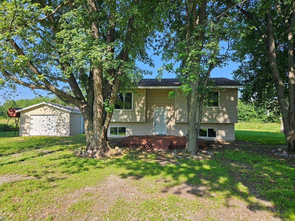 16687 110th Avenue, Milaca, MN 56353