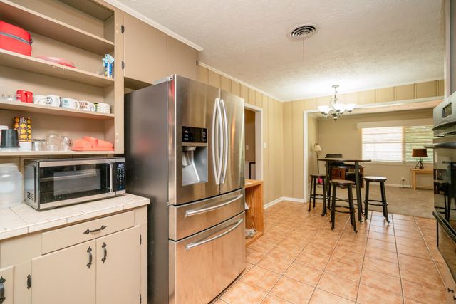 1810 W Main St., Henderson, TX 75652