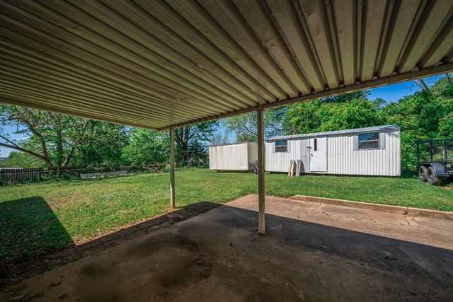 1810 W Main St., Henderson, TX 75652
