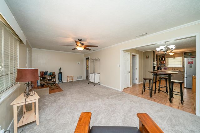 1810 W Main St., Henderson, TX 75652