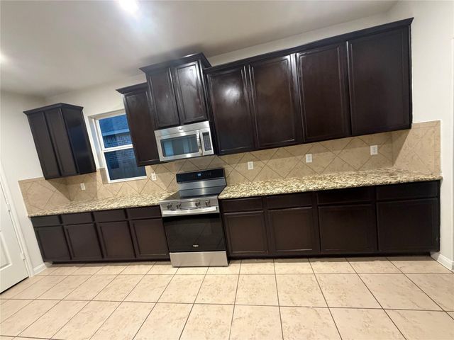 20615 Silver Tea Avenue, Hockley, TX 77447