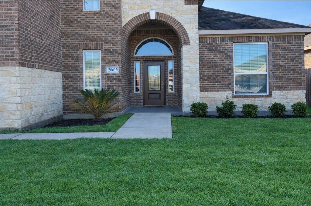 20615 Silver Tea Avenue, Hockley, TX 77447