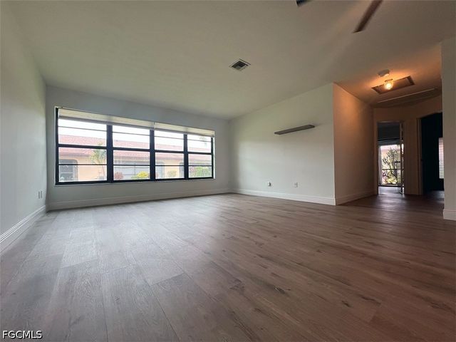 3906 SE 11th PL 606, Cape Coral, FL 33904