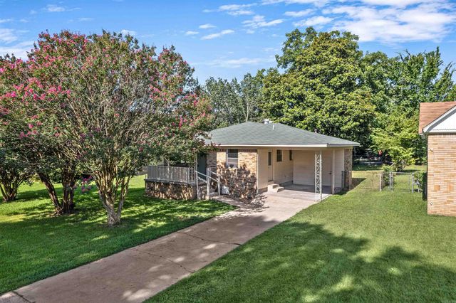 5511 Maple St, North Little Rock, AR 72118
