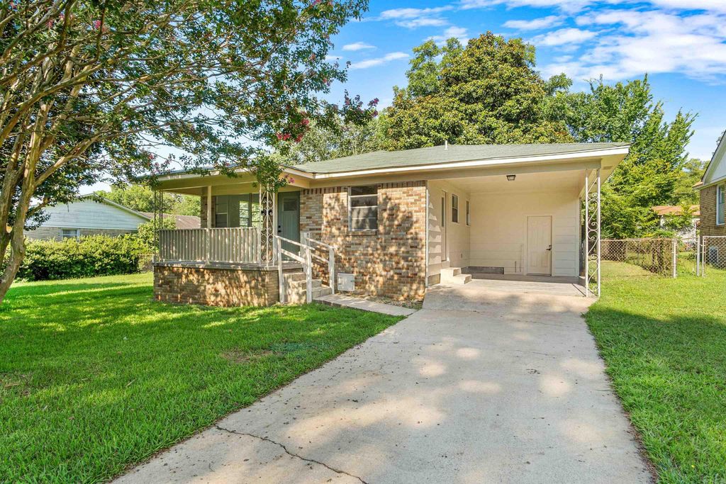 5511 Maple St, North Little Rock, AR 72118