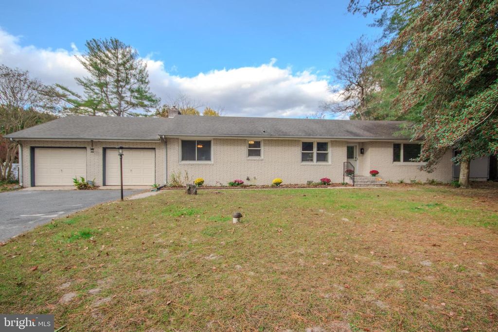 1801 CRAWFORD DR, Salisbury, MD 21804