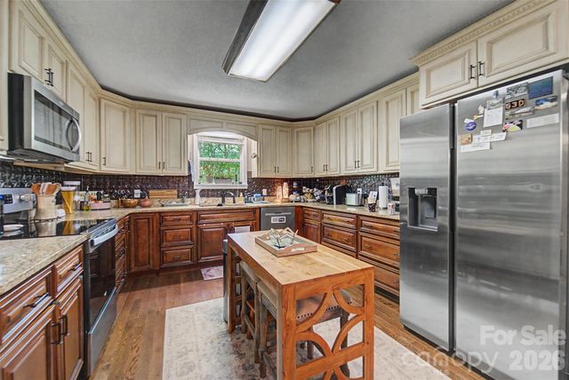 1364 Atoah Road, Robbinsville, NC 28771