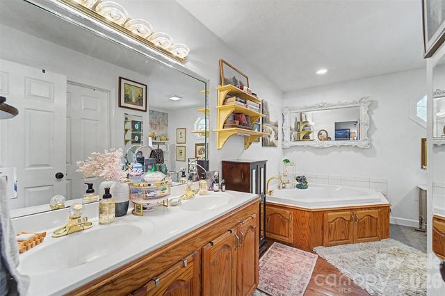 1364 Atoah Road, Robbinsville, NC 28771