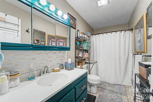 1364 Atoah Road, Robbinsville, NC 28771