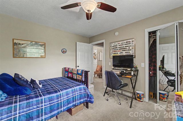 1364 Atoah Road, Robbinsville, NC 28771