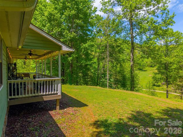 1364 Atoah Road, Robbinsville, NC 28771