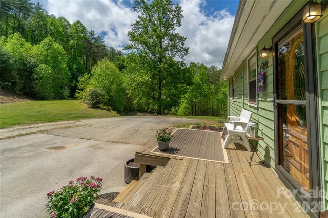 1364 Atoah Road, Robbinsville, NC 28771