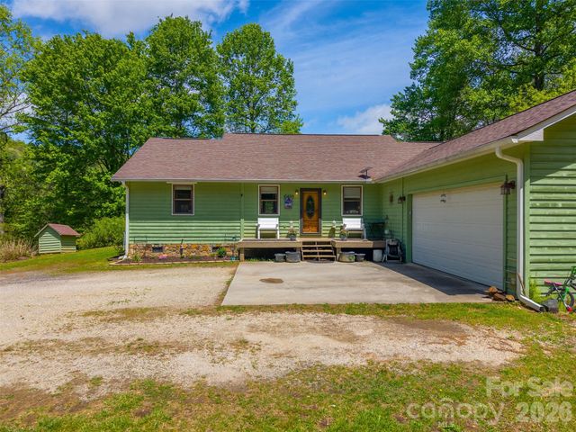 1364 Atoah Road, Robbinsville, NC 28771