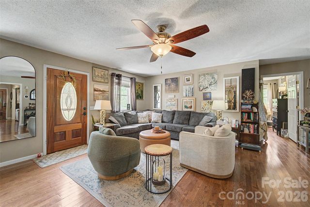 1364 Atoah Road, Robbinsville, NC 28771