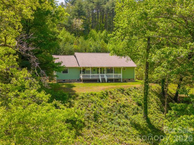 1364 Atoah Road, Robbinsville, NC 28771
