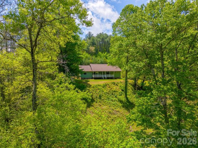 1364 Atoah Road, Robbinsville, NC 28771